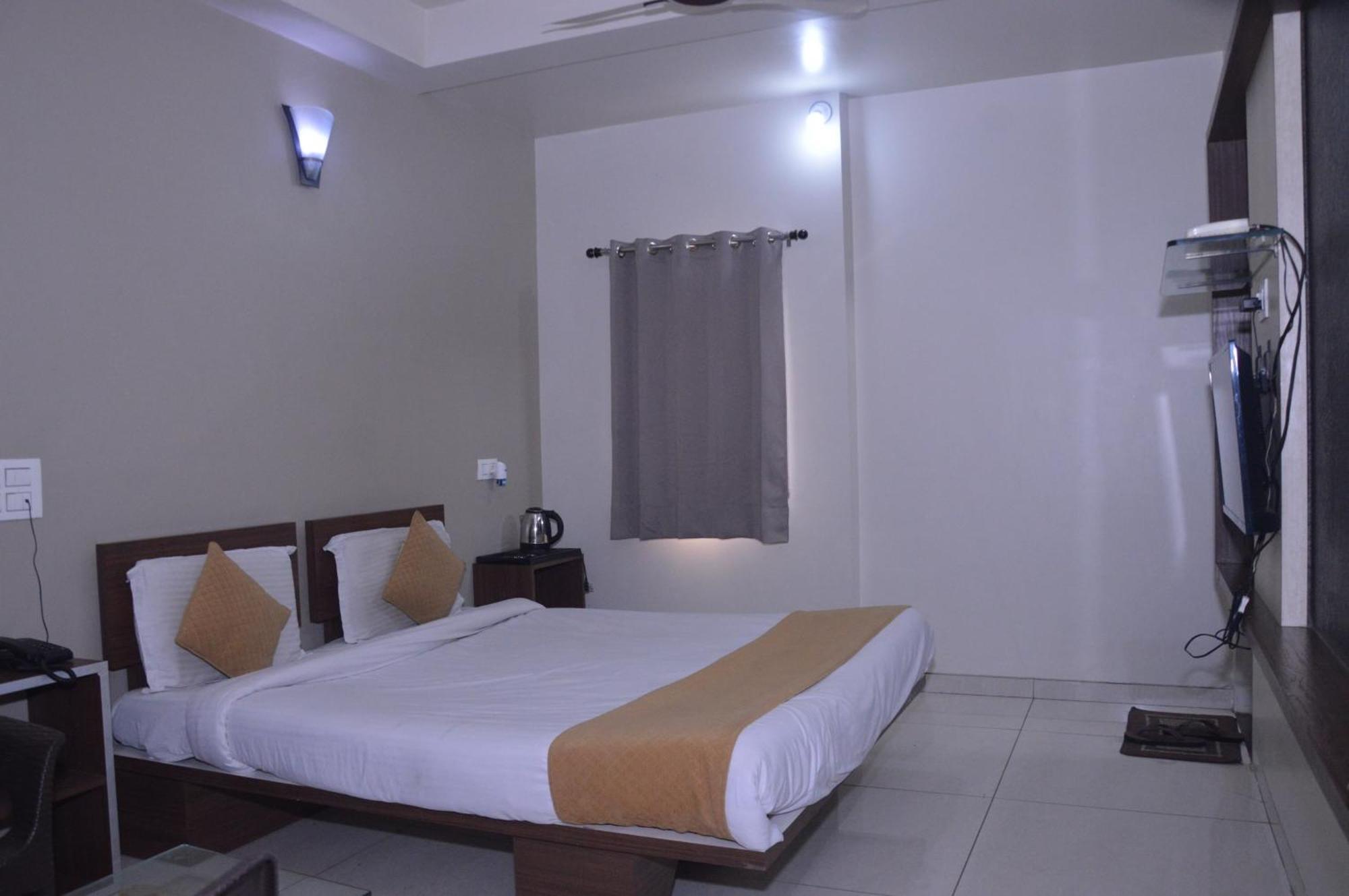 Hotel Indrani Chittorgarh Exterior photo