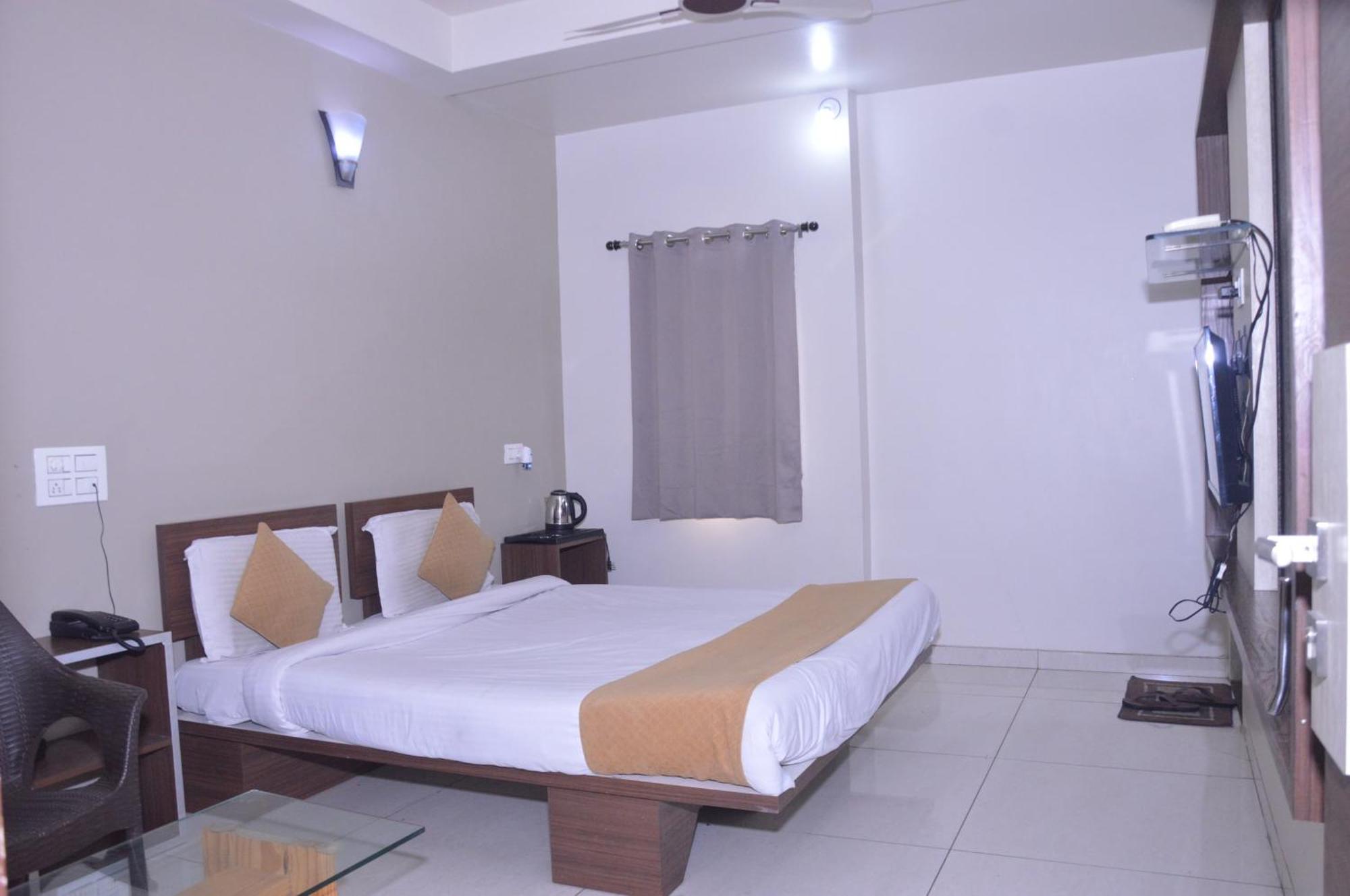 Hotel Indrani Chittorgarh Exterior photo